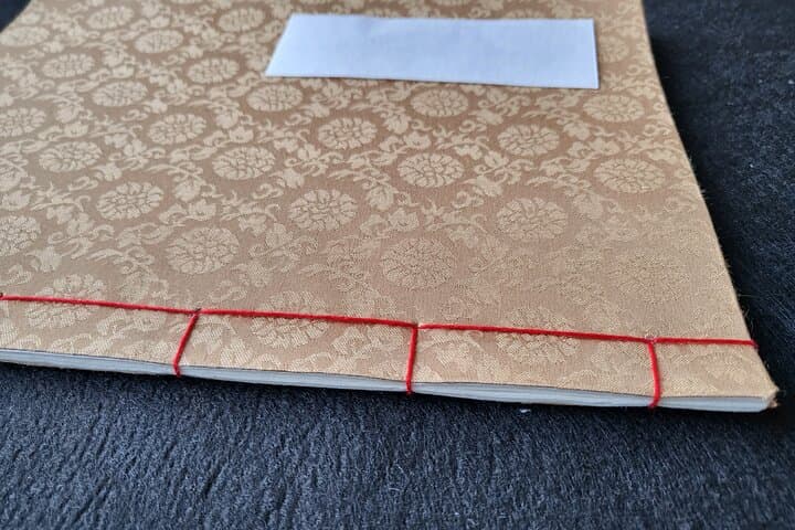 Create a Handmade Traditional Korean Notebook in Insadong