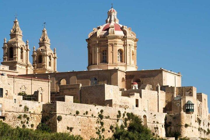 Tour de motorista privado de dia inteiro em Malta adaptado aos seus interesses