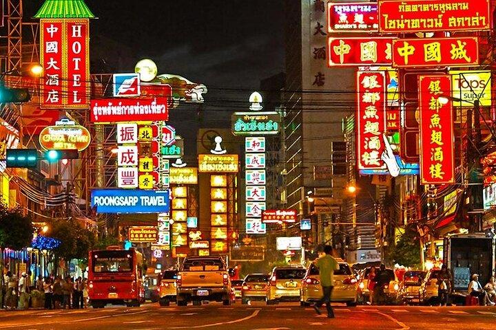 プライベートツアーエコ・トゥク・トゥク・エレクトリックでバンコクの夜を探索
