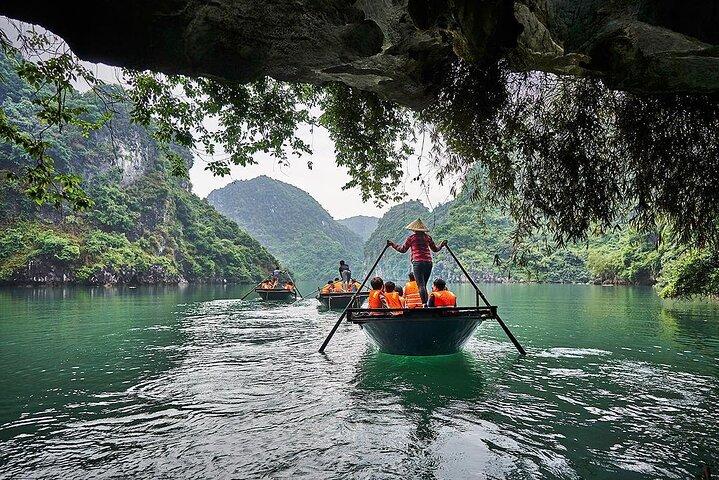 Privat heldagstur till Halong Bay från Hanoi