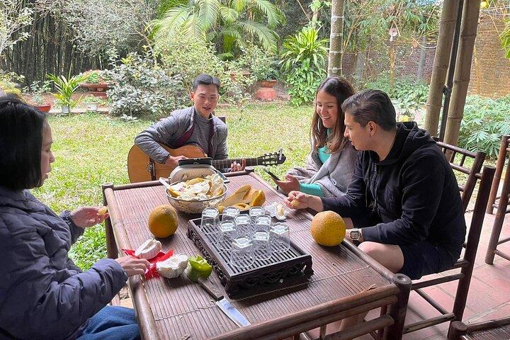Hanoi: Explore a aldeia antiga de Duong Lam e a vida local com um jeep