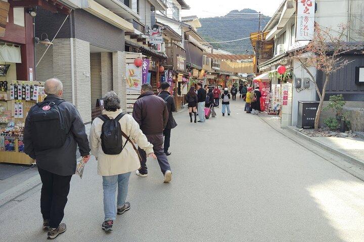 地元ガイド付き厳島神社ツアー