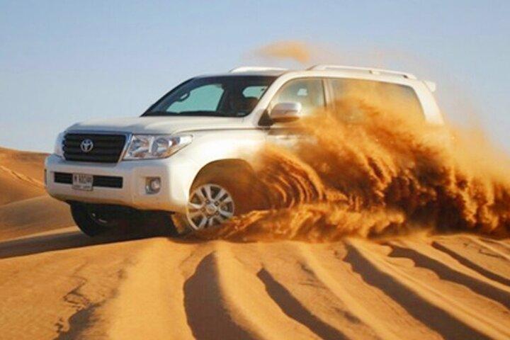 Doha: Ørkensafari, Sandboarding, Camel Ride & Indre Hav