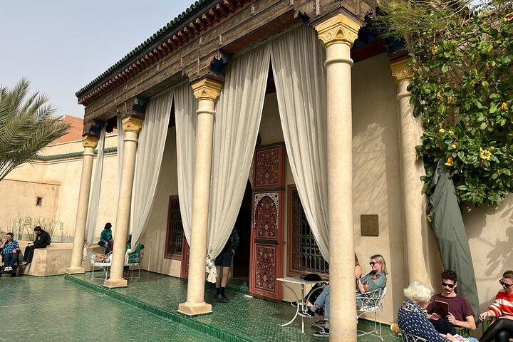 Marrakech : Madrasa Ben Youssef、Secret Garden & Souks