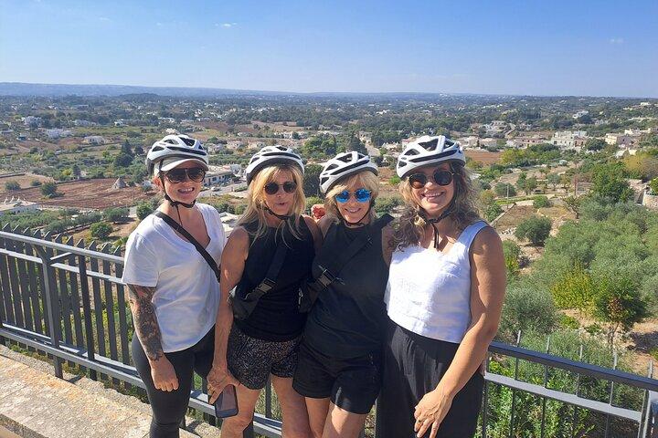 E-bike tour tra Locorotondo Cisternino e Martina Franca
