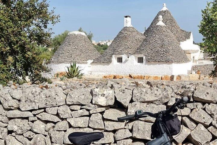 E-bike tour tra Locorotondo Cisternino e Martina Franca