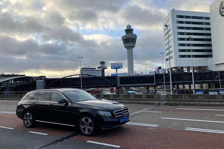 アムステルダムクルーズ港～スキポール空港プライベート送迎