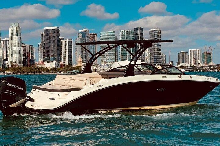 2 - Stunden private Miami Bootsmiete mit Champagner