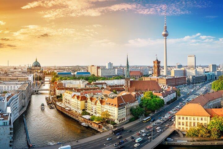 Praga para Berlim - transporte privado com 2 horas de turismo