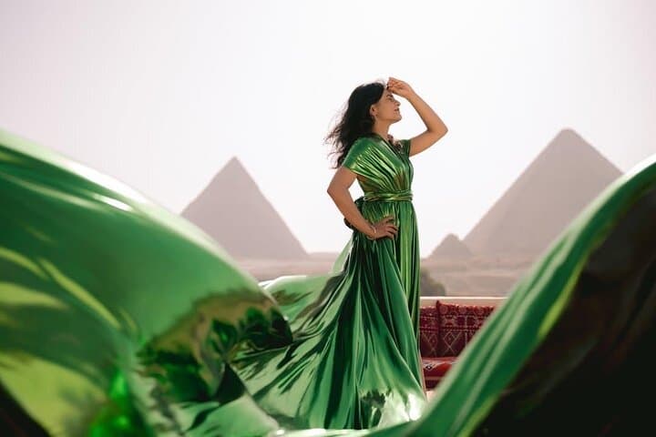 Giza Pyramids tour with Flying dress photoshoot experience
