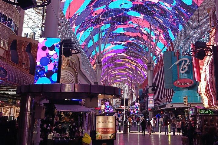 Visita guiada a pie Fremont Street Experience en Las Vegas