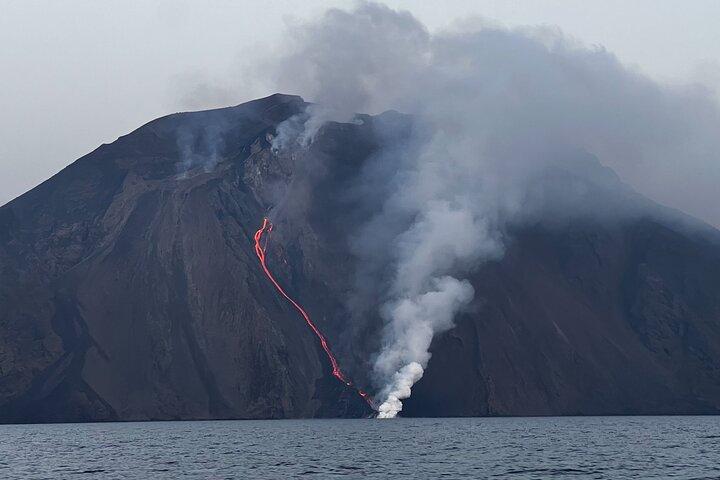 Stromboli por la noche