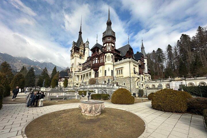 Privat dagstur från Bukarest: Draculas slott, Peles & Brasov