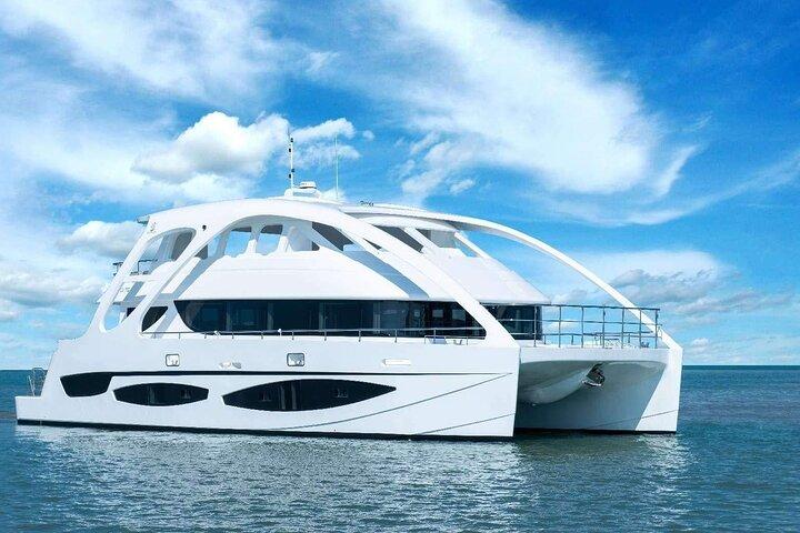 Phuket : Excursión de un día completo a las islas Phi Phi