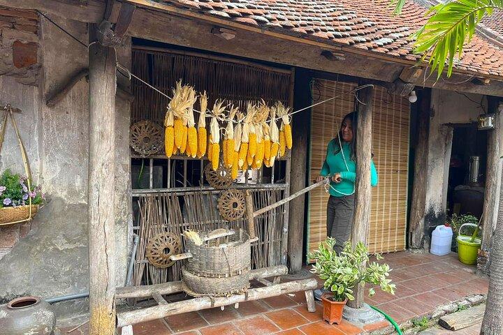 Hanoi: Explore a aldeia antiga de Duong Lam e a vida local com um jeep