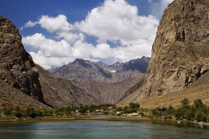 Au départ de Samarcande : Penjikent et Seven Lakes Day Trip