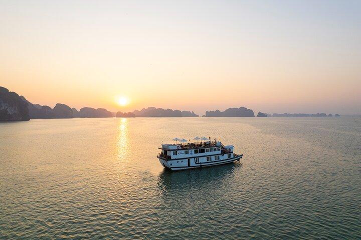 2N1D Explorer Halong Bay Ba Ham - Tien Ong met privécruise