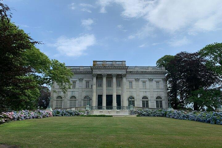 Newport's Opulent Gilded Age Homes: Een zelfstandige audiotour