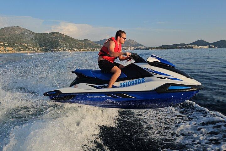 Vattenskoteruthyrning i Dubrovnik med upphämtning ingår