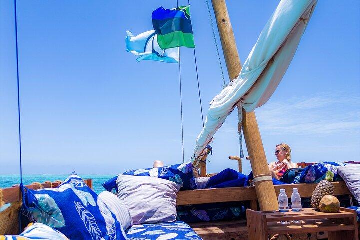 Exclusivité privée d'une journée Dhow voile et tuba Mnemba banc de sable