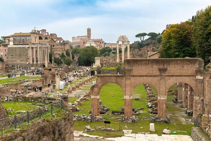 Colosseum, Roman Forum & Palatine Hill Entry with Audio Guide App