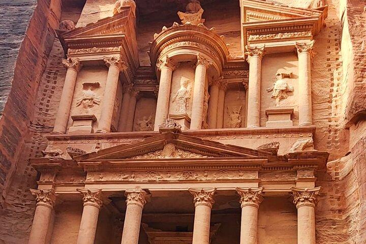 Excursão privada de tentação de 2 noites com Jordan Pass para Petra - Patrimônio Mundial da UNESCO