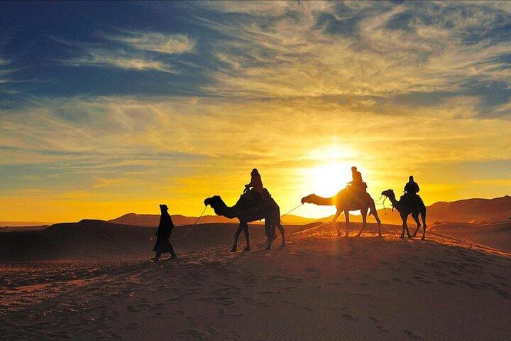 Excursão privada de 3 dias no Sáhara de Fez até Marrakech & Luxury Camp