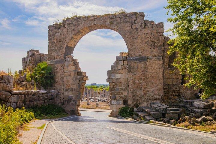 Perge, Aspendos, Cidades Antigas do Side e Excursão por Cataratas