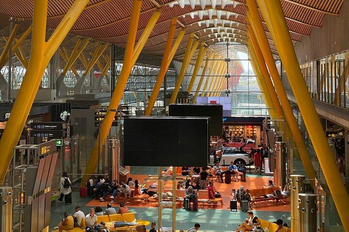 Transporte Privado a Aeropuerto Madrid con Recogida en Hotel