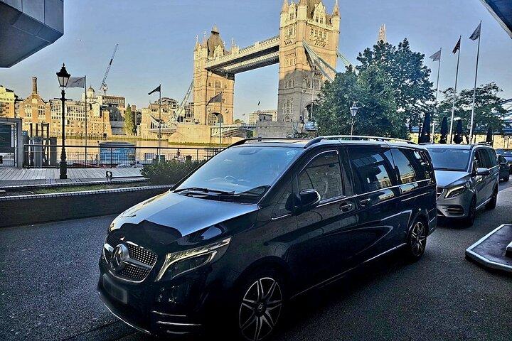 運転手付きリムジンサービスヒースロー空港発着ロンドンホテル