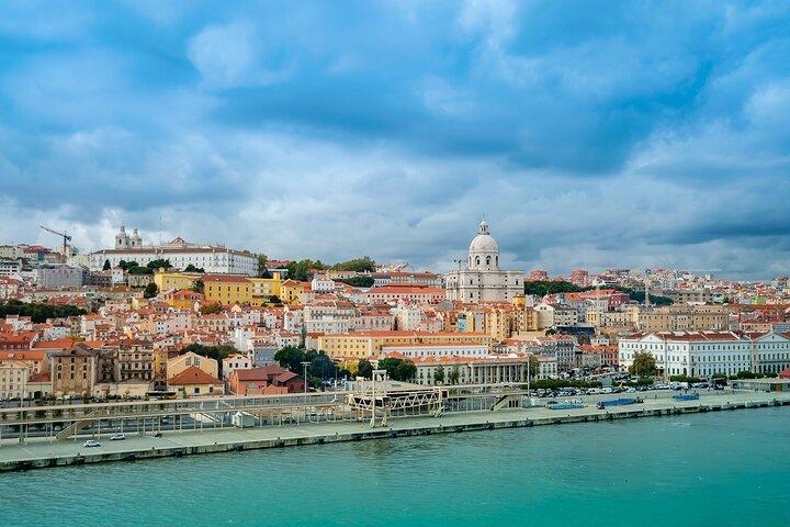 Lisbon Castel Sao Jorge 列をスキップ オーディオガイド付きチケット