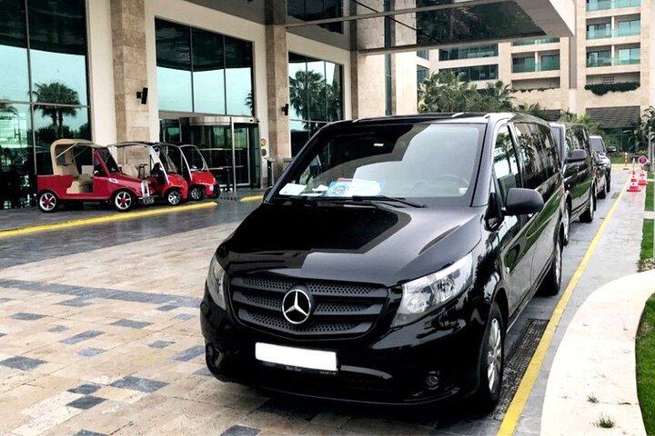 Traslado privado de ida al aeropuerto desde / hacia el hotel en Marrakech