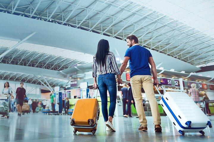 Traslado privado de ida al aeropuerto desde / hacia el hotel en Marrakech