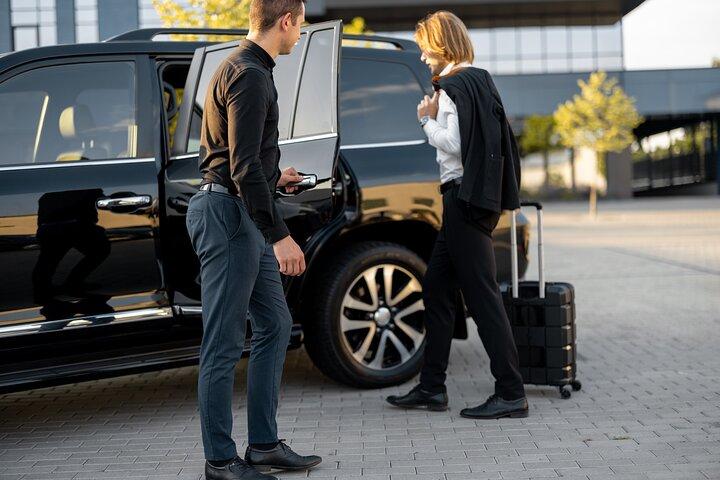 Traslado privado de ida al aeropuerto desde / hacia el hotel en Marrakech
