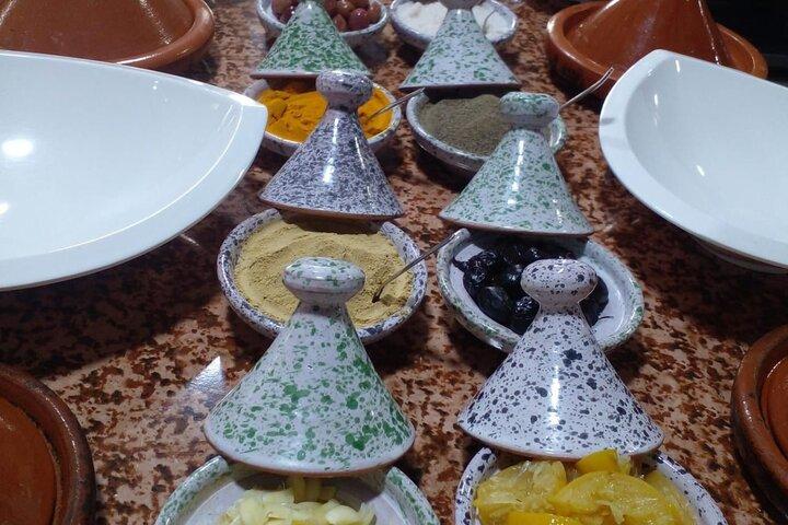 Marokkanischer Kochkurs im Restaurant Chouf l'Or mit Abholung