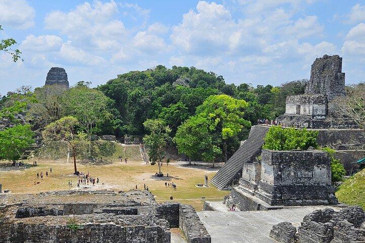 Privat VIP-tur i Tikal fra Flores