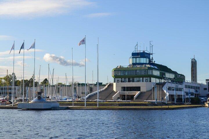 Erkunden Sie sowjetisches Erbe und Geschichte auf Tallinn Coast Tour