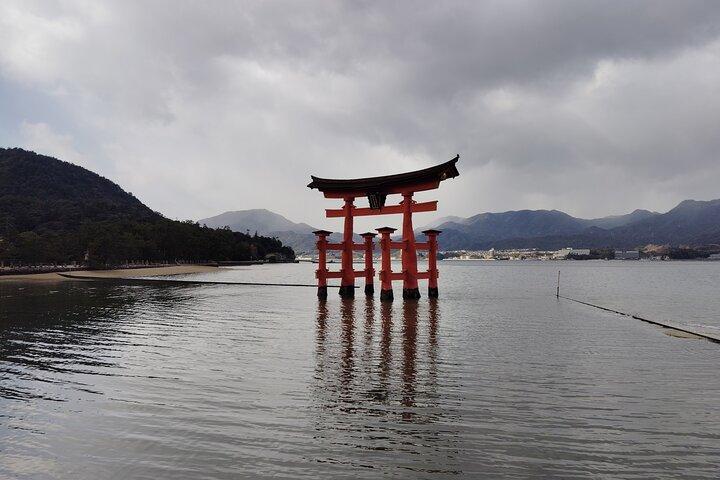 Hiroshima Highlights Guided Tour in 5.5 hours