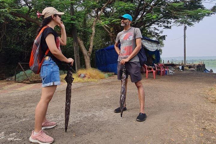 地元住民と自然や文化を巡るディバール島エクスカーション