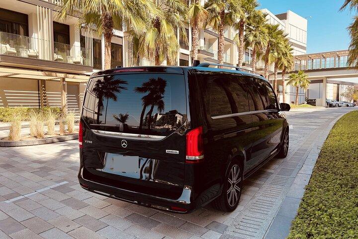 Privé 1-weg transfer van of naar Dubai Airport
