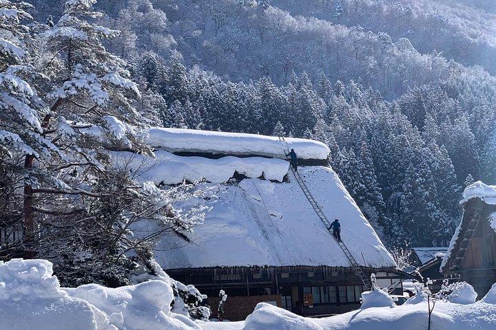 高山から金沢へのプライベート送迎（白川郷を含む）
