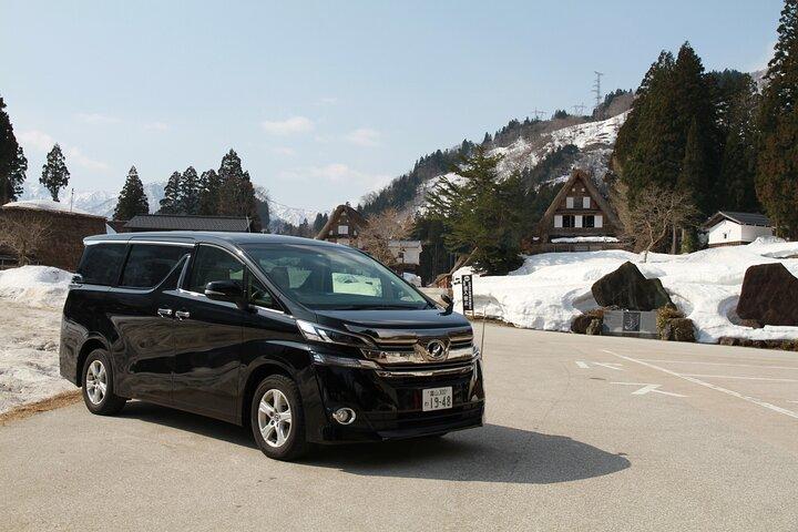 金沢から高山へのプライベート送迎（白川郷を含む）