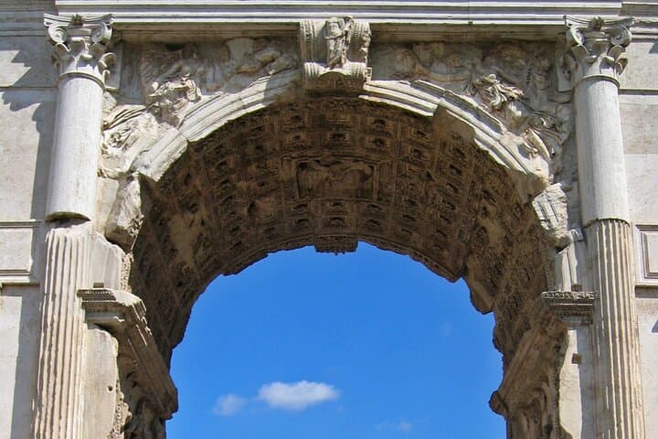 ROME:Colosseum Express guide Tour - Private / small group