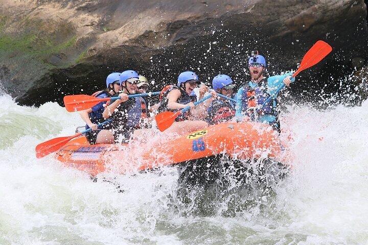 Rafting con trasferimento privato e pranzo