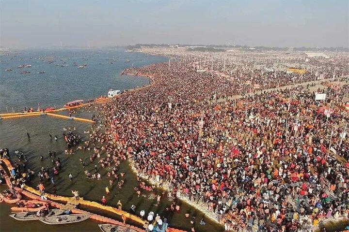 Dagstur fra Varanasi til Triveni Sangam: En hellig dag i Prayag