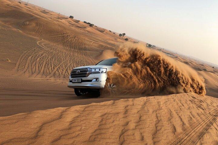 Hatta Mountains tour met Desert Safari, live BBQ en shows COMBO