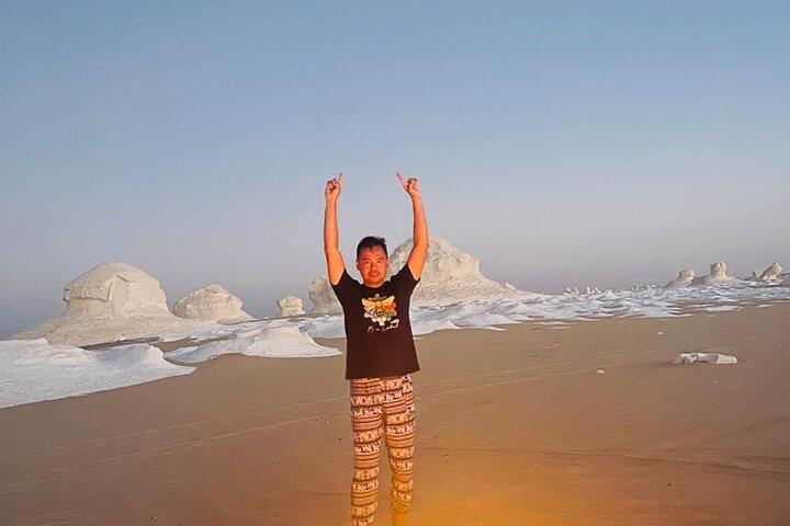 2Days Safari Experience White Desert Camping Adventure från Kairo