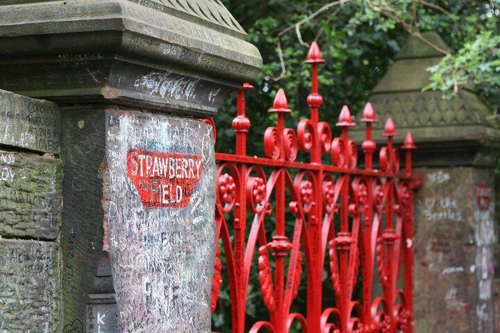2 Stunden Best of the Beatles Highlights Taxitour durch Liverpool