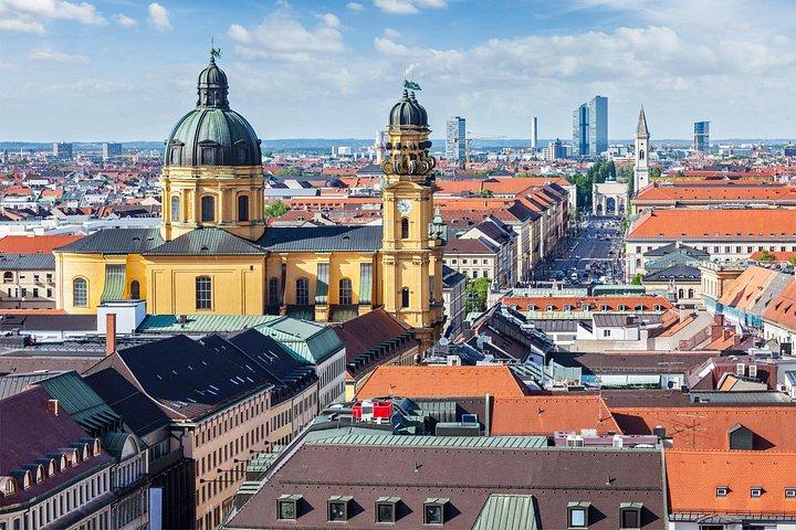 Private Scenic Transfer from Prague to Munich with Sightseeing