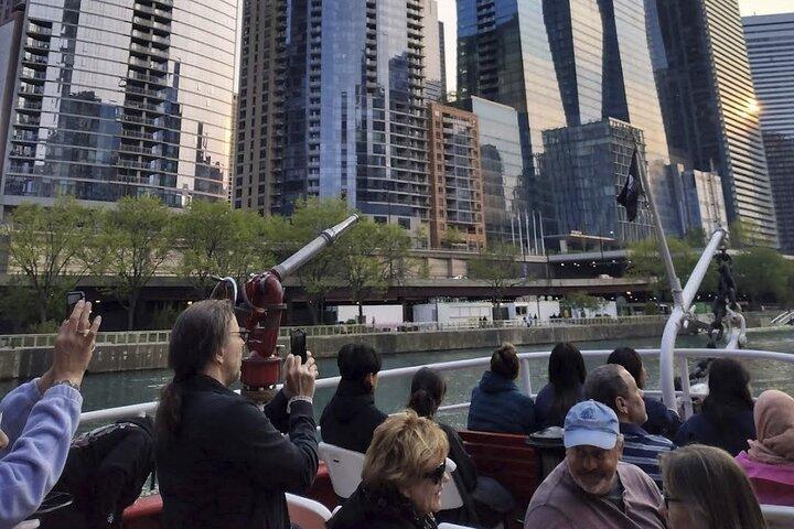 Historiska och arkitektoniska Chicago Fireboat River & Lake Cruise